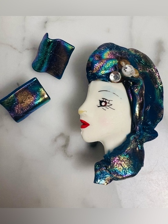 Jewelry - Vintage Iridescent Figurine Brooch & Earring Set – Woman’s Profile Design
